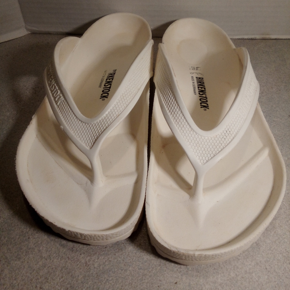 Birkenstock Honolulu White Rubber Flip Flops Unisex US Woman 11 Men 9